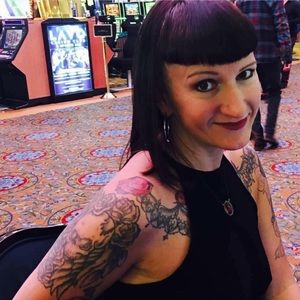 Meet your Posher, Casey